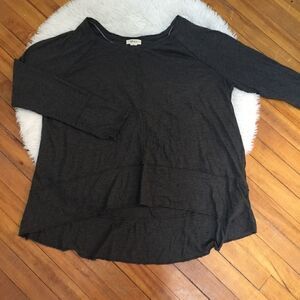 Xl fits 3X Distressed hem hi lo ruffle bottom top!